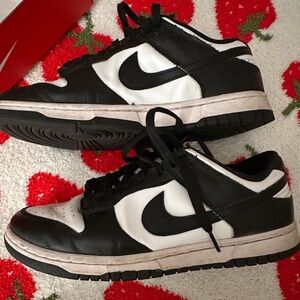 NIKE Panda Dunks